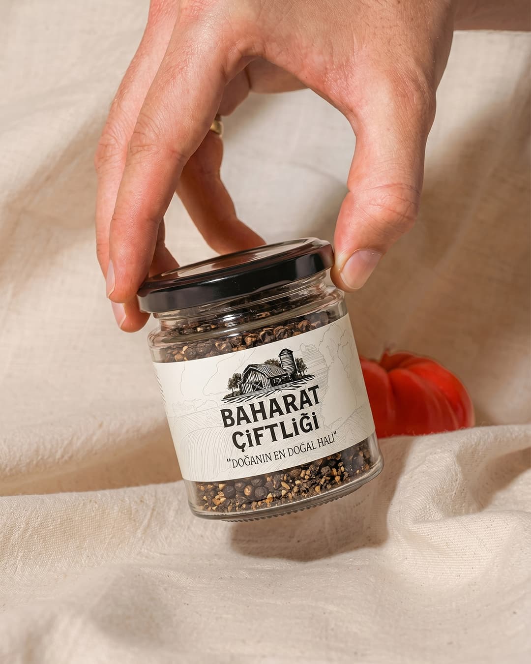 Baharat günlüğünden açık bir defter